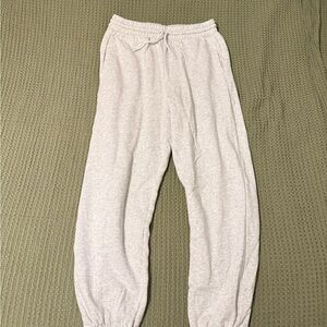 Old Navy Light Gray Woman’s Joggers (S)